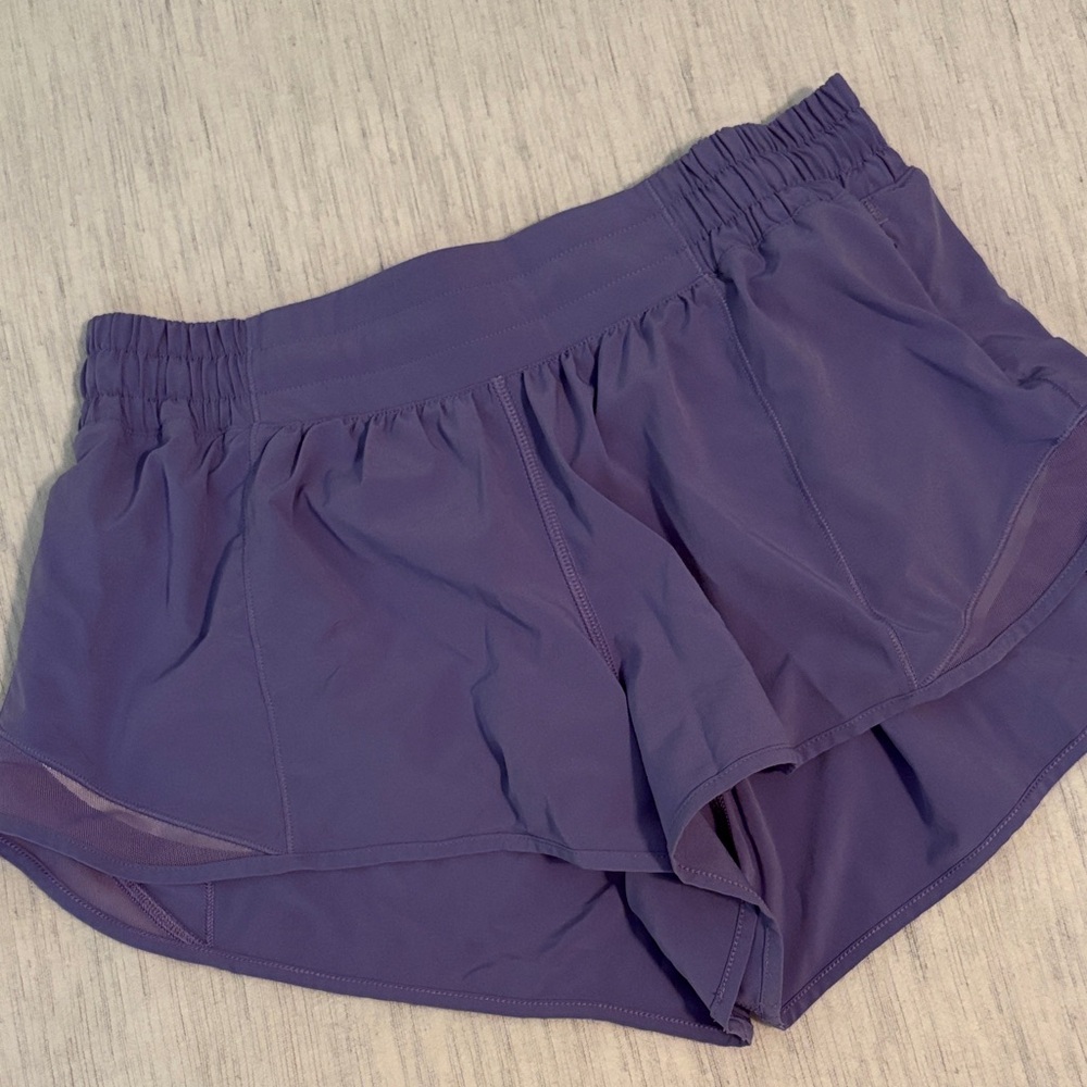 Lululemon Hotty Hot Low Rise Shorts